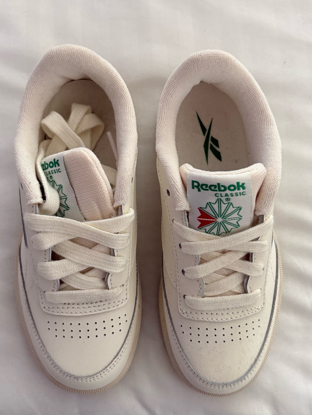 Reebok Classic Kids Cream & White Low-Top Sneakers with Green Logo